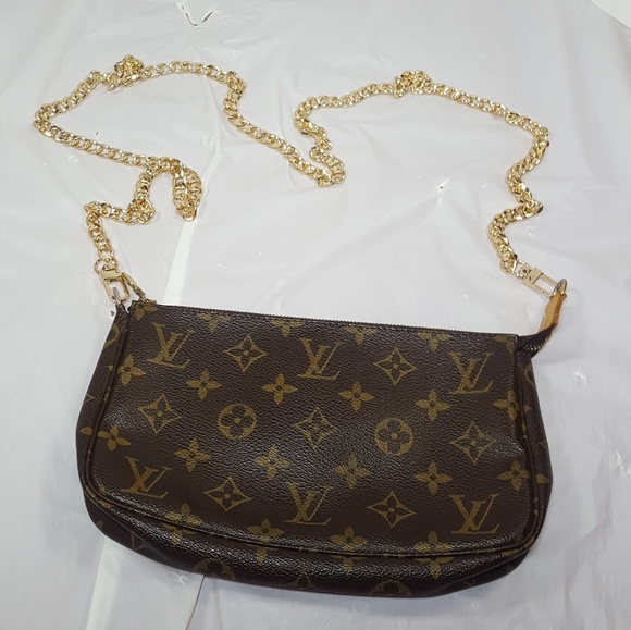 Louis Vuitton Handbags - Authentic Louis Vuitton pochette accessories